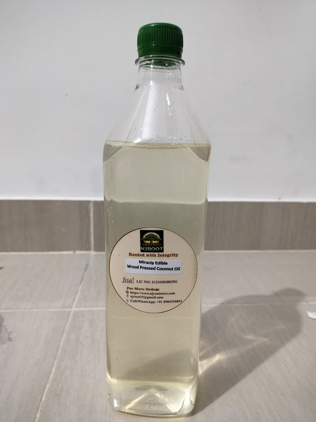 PURE WOOD PRESSED EDIBLE DRY COCONUT OIL